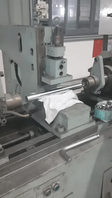 Con lăn bằng thép mạ kẽm. Mua bán Đồ chuyên dụng, Giống nuôi trồng tại Thị xã Điện Bàn Quảng Nam được đăng bởi MAKITECH VIỆT NAM hình 1