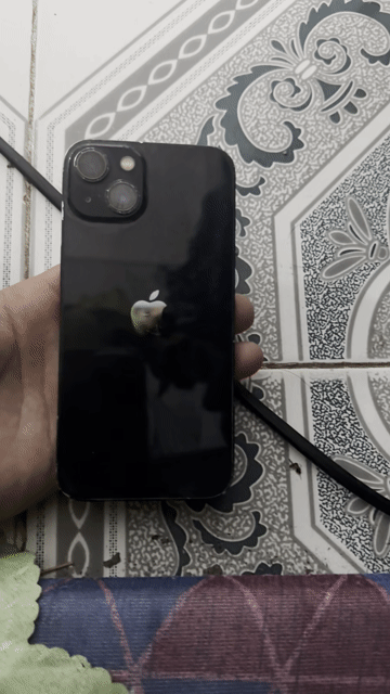 Apple iPhone 13 Đen. Mua bán Điện thoại tại Huyện Hoài Đức Hà Nội được đăng bởi Lê Văn Quyền hình 1