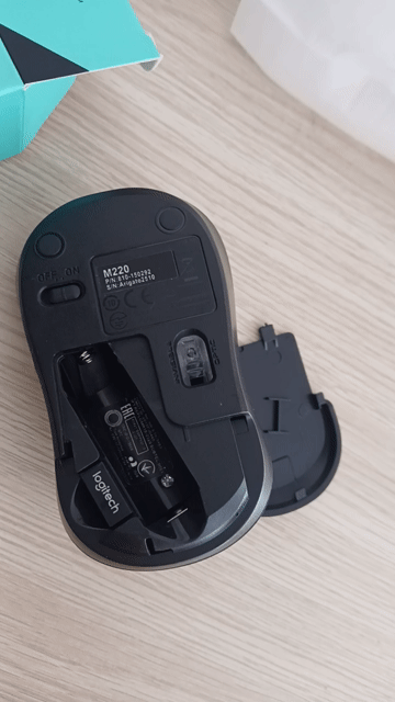 Chuột Logitech Bluetooth Đen Mới Còn Hộp. Mua bán Phụ kiện (Màn hình, Chuột...) tại Quận 10 Tp Hồ Chí Minh được đăng bởi Numberoanh hình 1