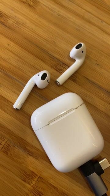 Airpod 2 zin hoàn hảo, pin mới thay. Mua bán Tivi, Âm thanh tại Quận 5 Tp Hồ Chí Minh được đăng bởi Nguyễn Sĩ Hoàng hình 1