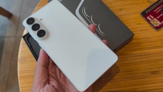 Samsung S26 Plus 256GB Trắng SSVN Mới Kích Fullbox. Mua bán Điện thoại tại Quận 3 Tp Hồ Chí Minh được đăng bởi Minh Phạm  hình 1