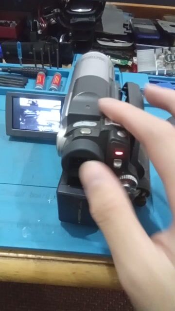 Máy quay phim Hitachi DZ-BX35 Bạc. Mua bán Máy ảnh, Máy quay tại Huyện An Dương Hải Phòng được đăng bởi Hi Nguyen hình 1