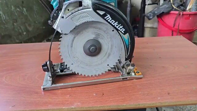 Máy cưa gỗ Makita Điện 220V. Mua bán Đồ chuyên dụng, Giống nuôi trồng tại Quận 11 Tp Hồ Chí Minh được đăng bởi Royal Shop hình 1