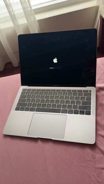 MacBook Air Core i5, RAM 8GB Giá Tốt. Mua bán Laptop tại Quận 7 Tp Hồ Chí Minh được đăng bởi Hana hình 1
