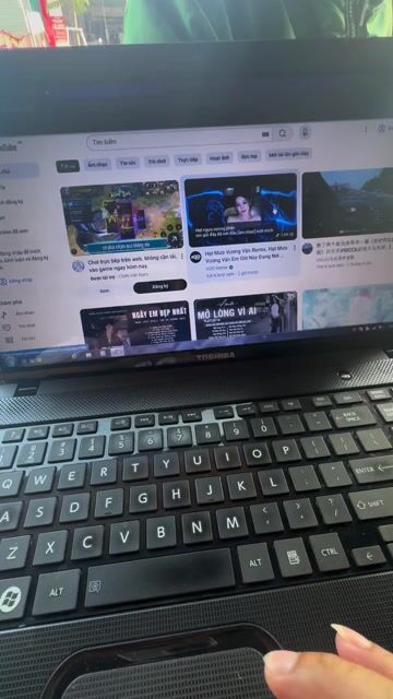 Laptop Toshiba Đen Đã qua sử dụng. Mua bán Laptop tại Thành phố Thuận An Bình Dương được đăng bởi cầm đồ Hà Minh Tâm  hình 1