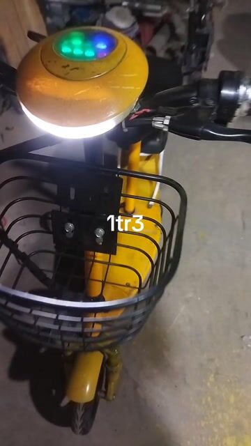 Xe điện mini màu Vàng. Mua bán Phương tiện khác tại Quận Bình Tân Tp Hồ Chí Minh được đăng bởi Nguyệt Vũ hình 1