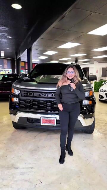 Video thumbnail for 2024 Chevrolet Silverado 1500