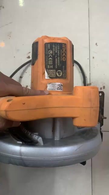 Máy cưa gỗ Ingco đã nâng cấp lưỡi Makita siêu ngọt