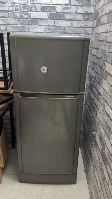 Tủ lạnh Sharp 165 lít Xám. Mua bán Tủ lạnh tại Quận Hai Bà Trưng Hà Nội được đăng bởi Trịnh Ánh Hồng hình 1