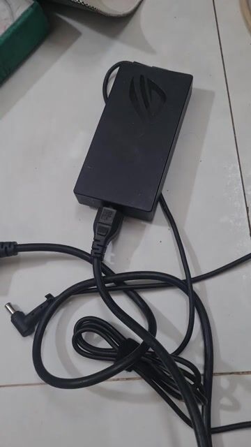 Sạc laptop Asus 150W 20V 7.5A Kim tròn cũ. Mua bán Phụ kiện (Màn hình, Chuột...) tại Quận 7 Tp Hồ Chí Minh được đăng bởi Lang Đồ Món hình 1