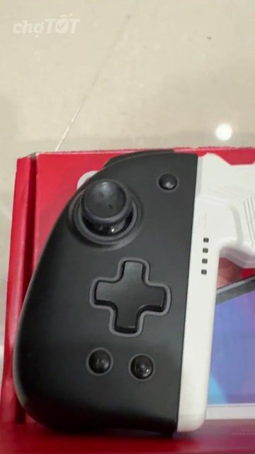 Máy chơi game Nintendo Switch Đen, Trắng. Mua bán Thiết bị chơi game tại Quận 1 Tp Hồ Chí Minh được đăng bởi Noah Nguyen hình 1