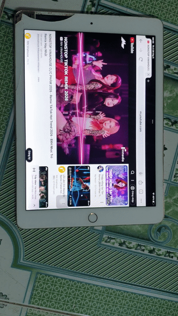 Apple iPad Air 2 64GB Vàng. Mua bán Máy tính bảng tại Quận Gò Vấp Tp Hồ Chí Minh được đăng bởi Gia huy hình 1