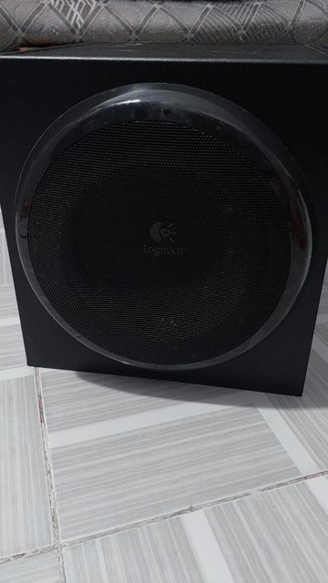 Loa siêu trầm Logitech Đen Sống động. Mua bán Tivi, Âm thanh tại Huyện Củ Chi Tp Hồ Chí Minh được đăng bởi Đà Trần Trung hình 1