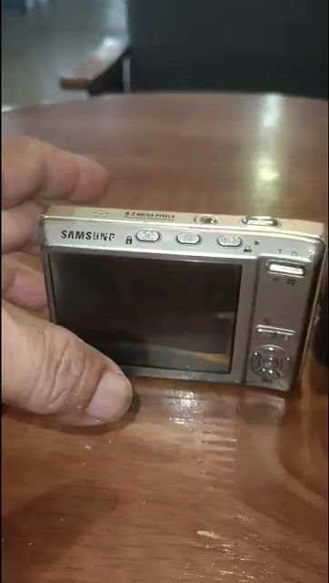 Máy ảnh Samsung Bạc. Mua bán Máy ảnh, Máy quay tại Quận 12 Tp Hồ Chí Minh được đăng bởi Kim Hoàng hình 1