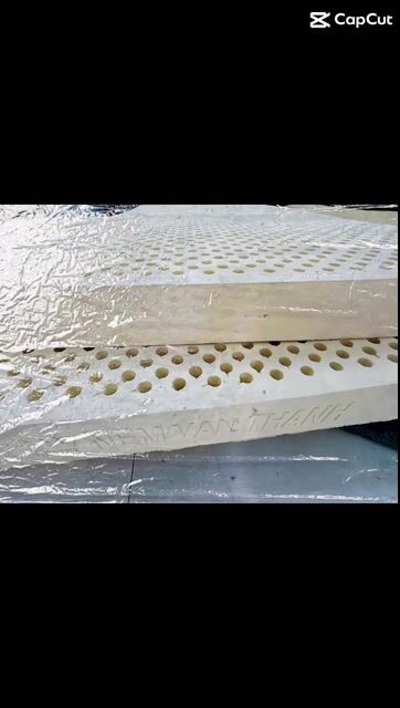 Nệm cao su Vạn Thành Unique 10cm 1m8x2m0 Mới 100%. Mua bán Giường, chăn ga gối nệm tại Quận 5 Tp Hồ Chí Minh được đăng bởi Nệm Vạn Thành hình 1