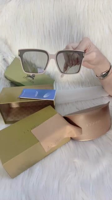 Kính mát Gucci Square Nữ. Mua bán Phụ kiện thời trang khác tại Quận Gò Vấp Tp Hồ Chí Minh được đăng bởi 2HAND SHOP hình 1