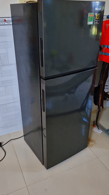 Tủ lạnh Aqua 212L Đen Đã qua sử dụng. Mua bán Tủ lạnh tại Huyện Kiên Lương Kiên Giang được đăng bởi Phucvo hình 1