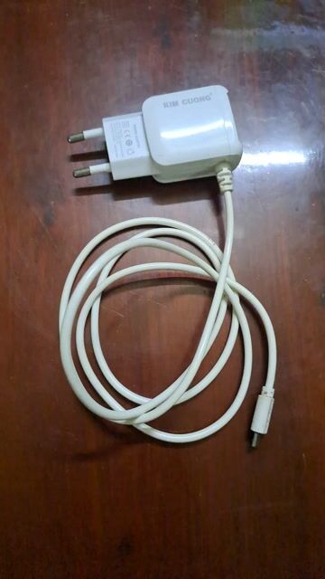 Bộ sạc Kim Cương KMG-813 Trắng Đã dùng. Mua bán Phụ kiện (Màn hình, Chuột...) tại Huyện Châu Thành Tiền Giang được đăng bởi Phạm Minh Thiện hình 1