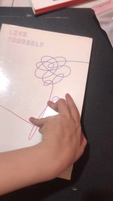 Photobook BTS Love Yourself Her. Mua bán Sở thích khác tại Quận 4 Tp Hồ Chí Minh được đăng bởi Tố Quyên hình 1