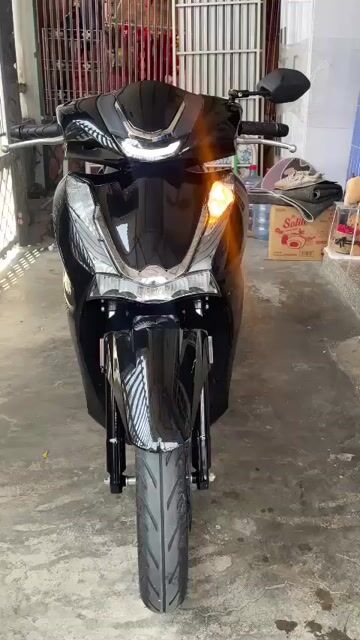 Honda SH125 CBS 2025 Đen 4500 km. Mua bán Xe máy tại Thành phố Thủ Dầu Một Bình Dương được đăng bởi Bụt Trường hình 1