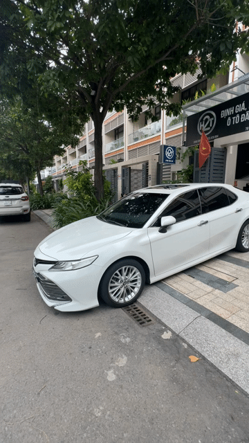 Toyota Camry 2.5Q 2021 Trắng 31.000 km. Mua bán Ô tô tại Thành phố Thủ Đức Tp Hồ Chí Minh được đăng bởi H2T Auto hình 1