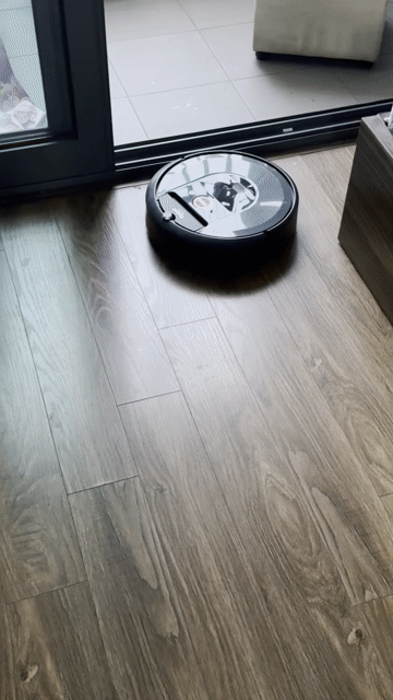 Máy hút bụi iRobot Roomba i7 Đen. Mua bán Thiết bị vệ sinh, nhà tắm tại Quận Hoàng Mai Hà Nội được đăng bởi Trần Toản hình 1