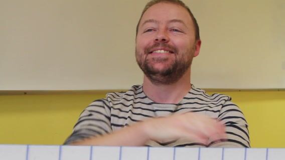 TOUCHE PAS À MON PROF