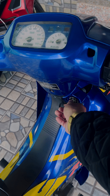 Suzuki Sport màu Vàng, xanh, đen. Mua bán Xe máy tại Thành phố Hà Tĩnh Hà Tĩnh được đăng bởi Hoàng Kiên hình 1