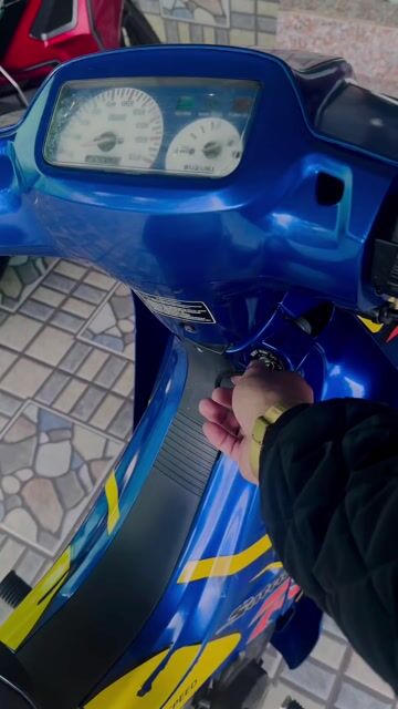 Suzuki Sport màu Vàng, xanh, đen. Mua bán Xe máy tại Thành phố Hà Tĩnh Hà Tĩnh được đăng bởi Hoàng Kiên hình 1