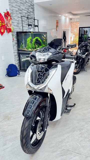 Honda SH 125 2019 Trắng đen. Mua bán Xe máy tại Quận Thanh Khê Đà Nẵng được đăng bởi Thành Đại   hình 1