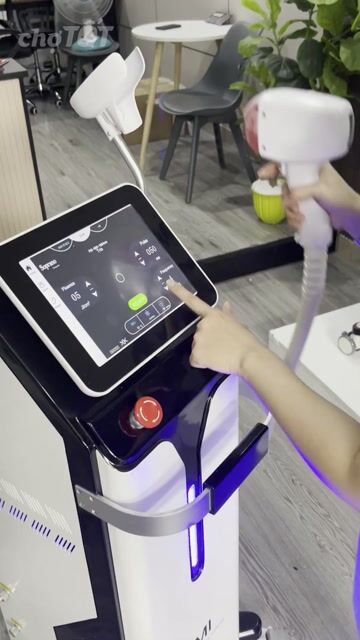 Máy triệt lông EMI Diode Laser 2025 Trắng. Mua bán Phụ kiện thời trang khác tại Quận 12 Tp Hồ Chí Minh được đăng bởi Phi Yến hình 1