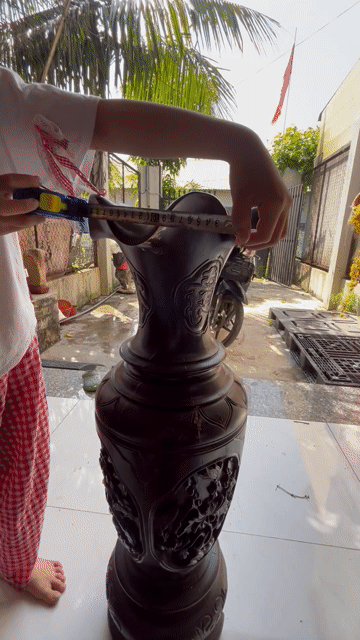 Lộc bình Gỗ Nâu đỏ Chạm khắc. Mua bán Đồ sưu tầm, đồ cổ tại Quận 11 Tp Hồ Chí Minh được đăng bởi Huỳnh Hùng Quân Ẩm Thực & Du Lịch hình 1