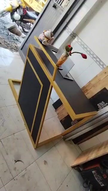Bàn trang trí, bàn làm việc,hàng thanh lý xả kho. Mua bán Bàn ghế tại Huyện Nhà Bè Tp Hồ Chí Minh được đăng bởi Ndung hình 1