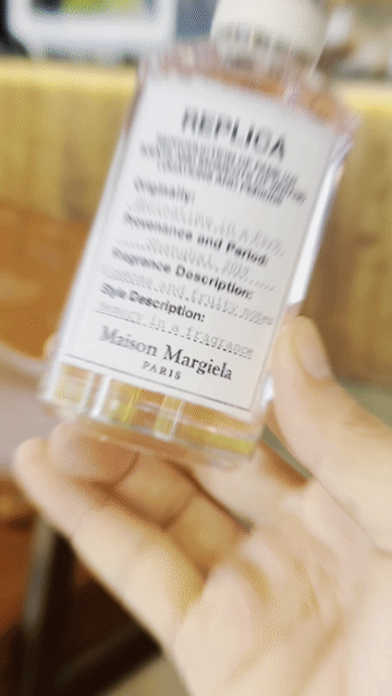 Maison Margiela Replica Spring In The Park 100ml. Mua bán Nước hoa tại Quận Cầu Giấy Hà Nội được đăng bởi Tuấn Anh Phùng hình 1