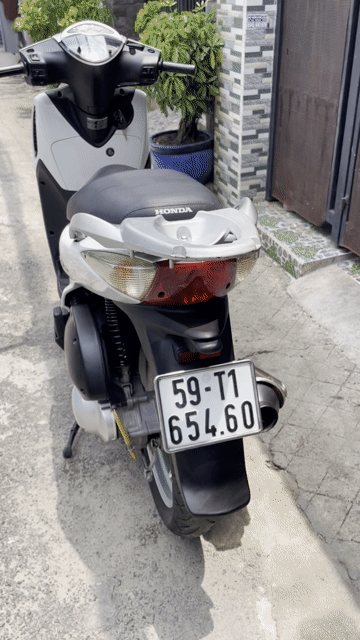 Sh150 Ý 2005 Trắng up 2008 lên Fi bstp đẹp ae. Mua bán Xe máy tại Quận 12 Tp Hồ Chí Minh được đăng bởi XE MÁY PHÚ HUY có ship liên tỉnh giá tốt hình 1