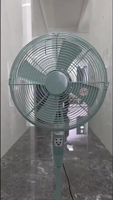 Quạt đứng Kim loại Retro Xanh ghi Nhật Bản. Mua bán Quạt tại Thị xã Tân Châu An Giang được đăng bởi kim phụng chuyên hàng nhật  hình 1