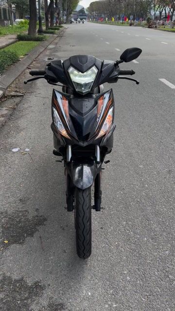 Chính chủ cần bán xe winner v1 máy rin chạy ngon. Mua bán Xe máy tại Quận Liên Chiểu Đà Nẵng được đăng bởi Cửa hàng xe máy Nhớ Đình Nguyễn hình 1