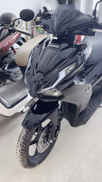 Honda Air Blade 2025 Cao cấp Đen. Mua bán Xe máy tại Huyện Đức Hòa Long An được đăng bởi Duong Eddi hình 1