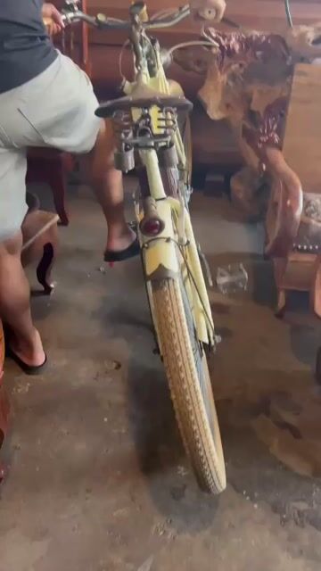 Xe đạp gắn máy Craftsman 1924 Cổ điển màu Kem. Mua bán Xe máy tại Thành phố Buôn Ma Thuột Đắk Lắk được đăng bởi Đức Sinh hình 1