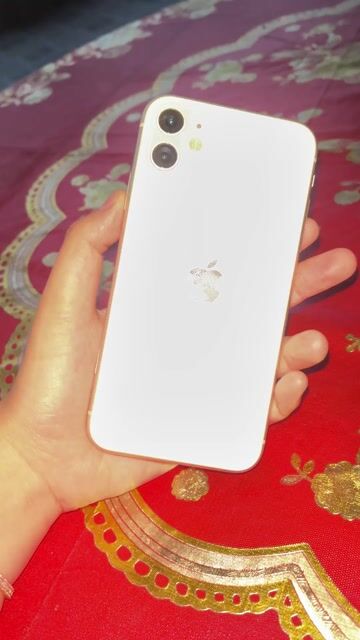 Apple iPhone 11 Trắng Đã qua sử dụng. Mua bán Điện thoại tại Quận 12 Tp Hồ Chí Minh được đăng bởi Khánh Vy hình 1