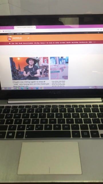 Laptop Asus 11 inch Cảm ứng Bạc. Mua bán Laptop tại Huyện Hóc Môn Tp Hồ Chí Minh được đăng bởi Bích Thuỷ hình 1