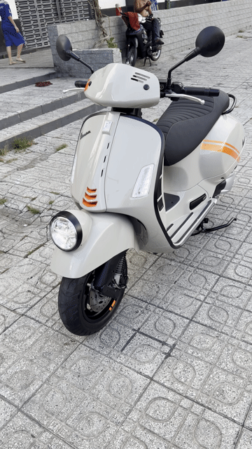 Piaggio Vespa GTV 300 HPE 2024 Xám. Mua bán Xe máy tại Quận 5 Tp Hồ Chí Minh được đăng bởi Vestan hình 1