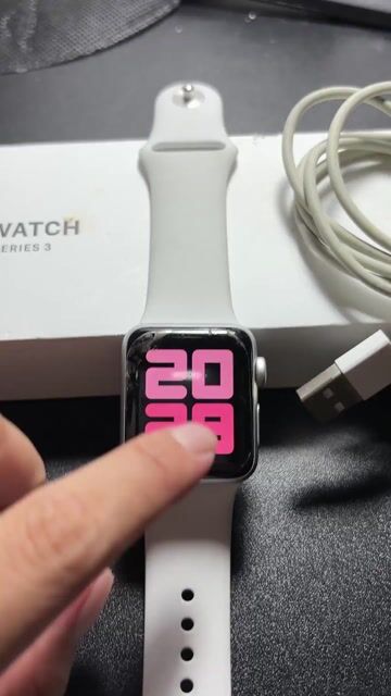 Apple Watch Series 3 38mm Nhôm Bạc. Mua bán Thiết bị đeo thông minh tại Quận Tân Bình Tp Hồ Chí Minh được đăng bởi Lam Nghi hình 1