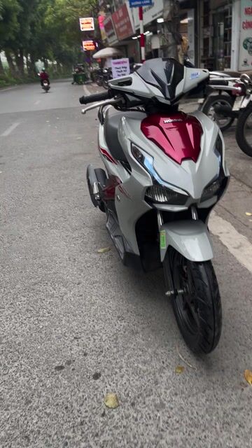 Honda Air Blade 150 ABS 2022 Đỏ đen xám. Mua bán Xe máy tại Quận Đống Đa Hà Nội được đăng bởi Hà hình 1
