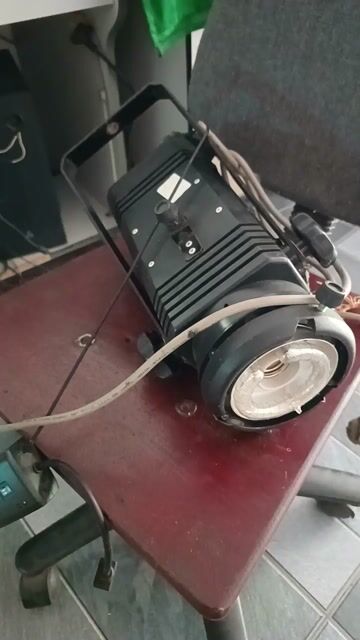 Đèn chụp ảnh D 1000 Đen đã sử dụng. Mua bán Máy ảnh, Máy quay tại Huyện Thuận Thành Bắc Ninh được đăng bởi Hải Nguyễn Hoàng hình 1