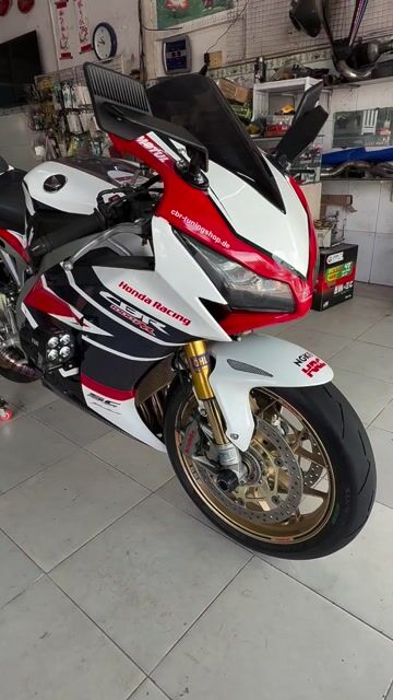 Honda CBR1000RR SP HRC Trắng Đỏ Xanh. Mua bán Xe máy tại Thành phố Vĩnh Long Vĩnh Long được đăng bởi Trung tin hình 1