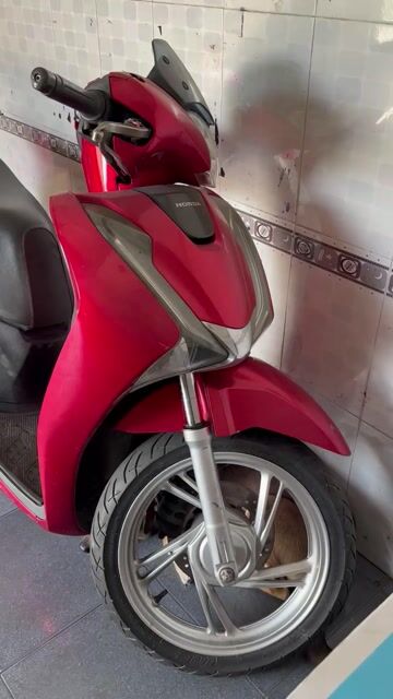 Honda SH 125 2019 Đỏ candy 90000 km. Mua bán Xe máy tại Quận Bình Tân Tp Hồ Chí Minh được đăng bởi Lê Văn Cường hình 1