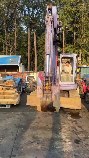 Xe cuốc Komatsu PC75UU-2E 2001. Mua bán Phương tiện khác tại Quận 12 Tp Hồ Chí Minh được đăng bởi Tâm máy công cụ hình 1