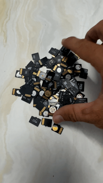 Thẻ nhớ Sandisk 8G, 4G, 2G, 1G. Mua bán Phụ kiện (Màn hình, Chuột...) tại Quận 6 Tp Hồ Chí Minh được đăng bởi Tùng hình 1