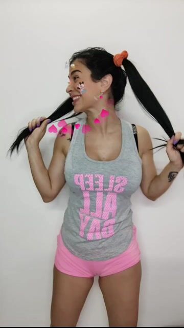 Model - Karol Meyer squirt